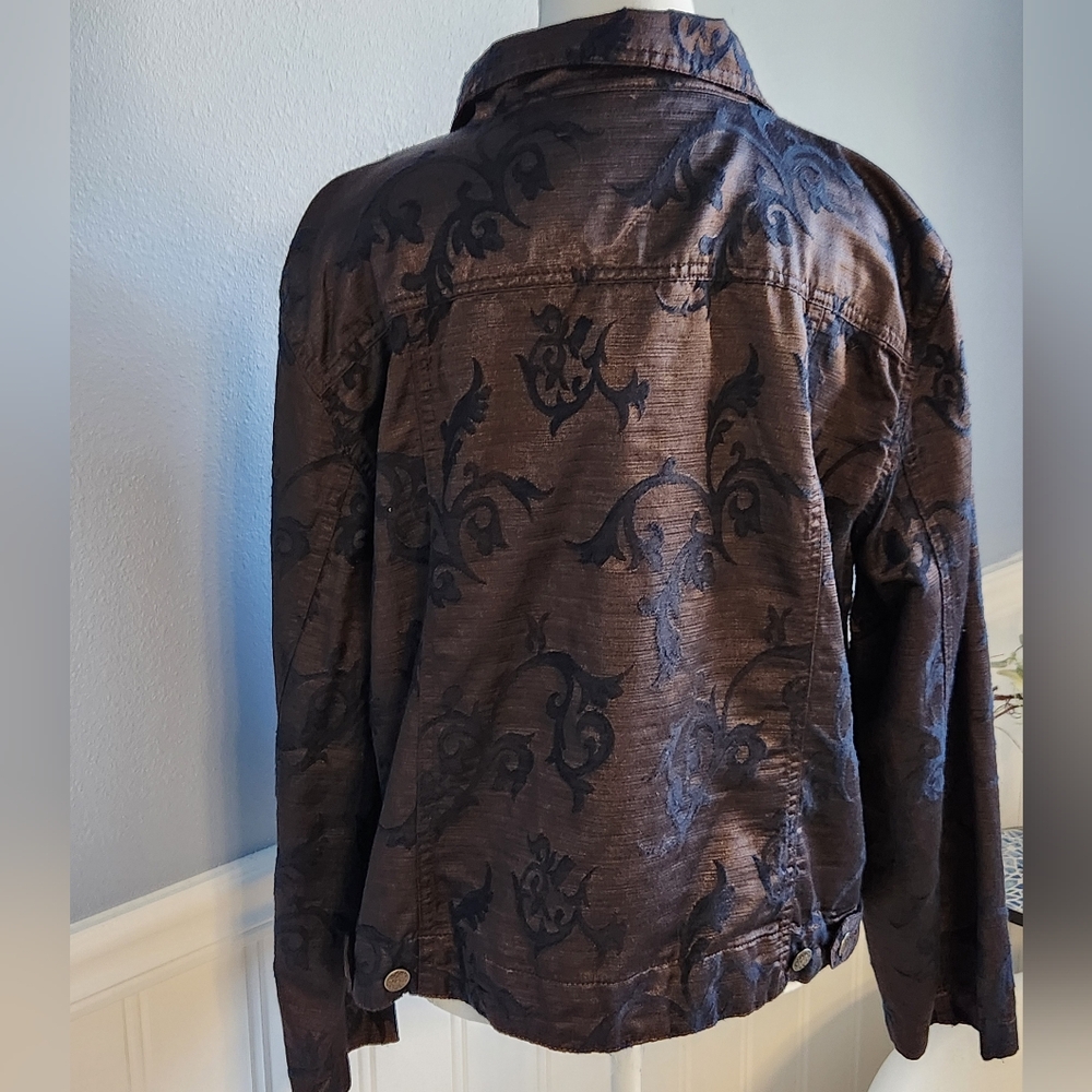 Lightweight Jacket - image 3